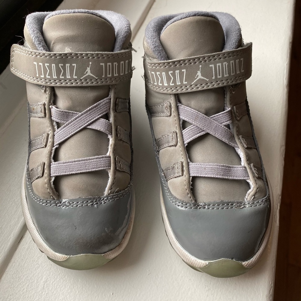 Air Jordan 11 Retro “cool grey”